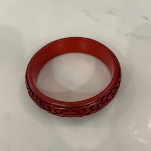Vintage Dark Red Cinnabar Chinese Export Hand Carved Floral Bangle Bracelet